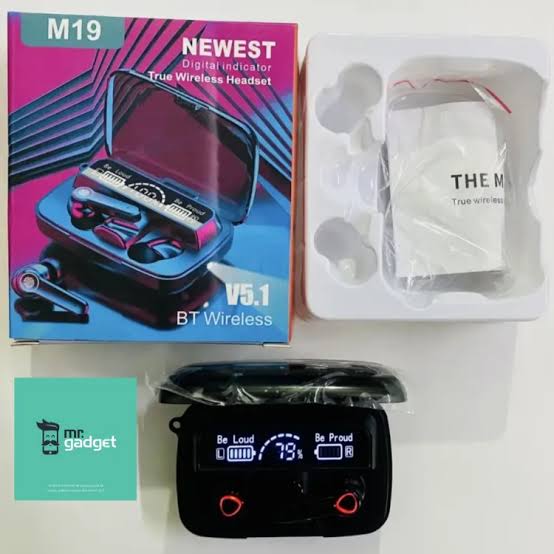 M19 TWS Wireless Bluetooth 5.1 Earbuds with LED Display Touch Control Noise Reduction Microphone Flashlight and Power Bank. 