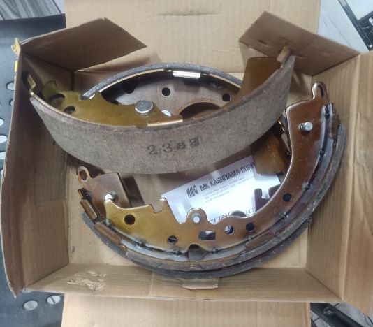 Mk Brake Shoe for Corolla Probox, Succeed etc car. 