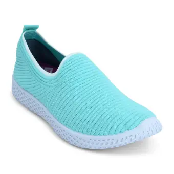 stretchy slip on shoes